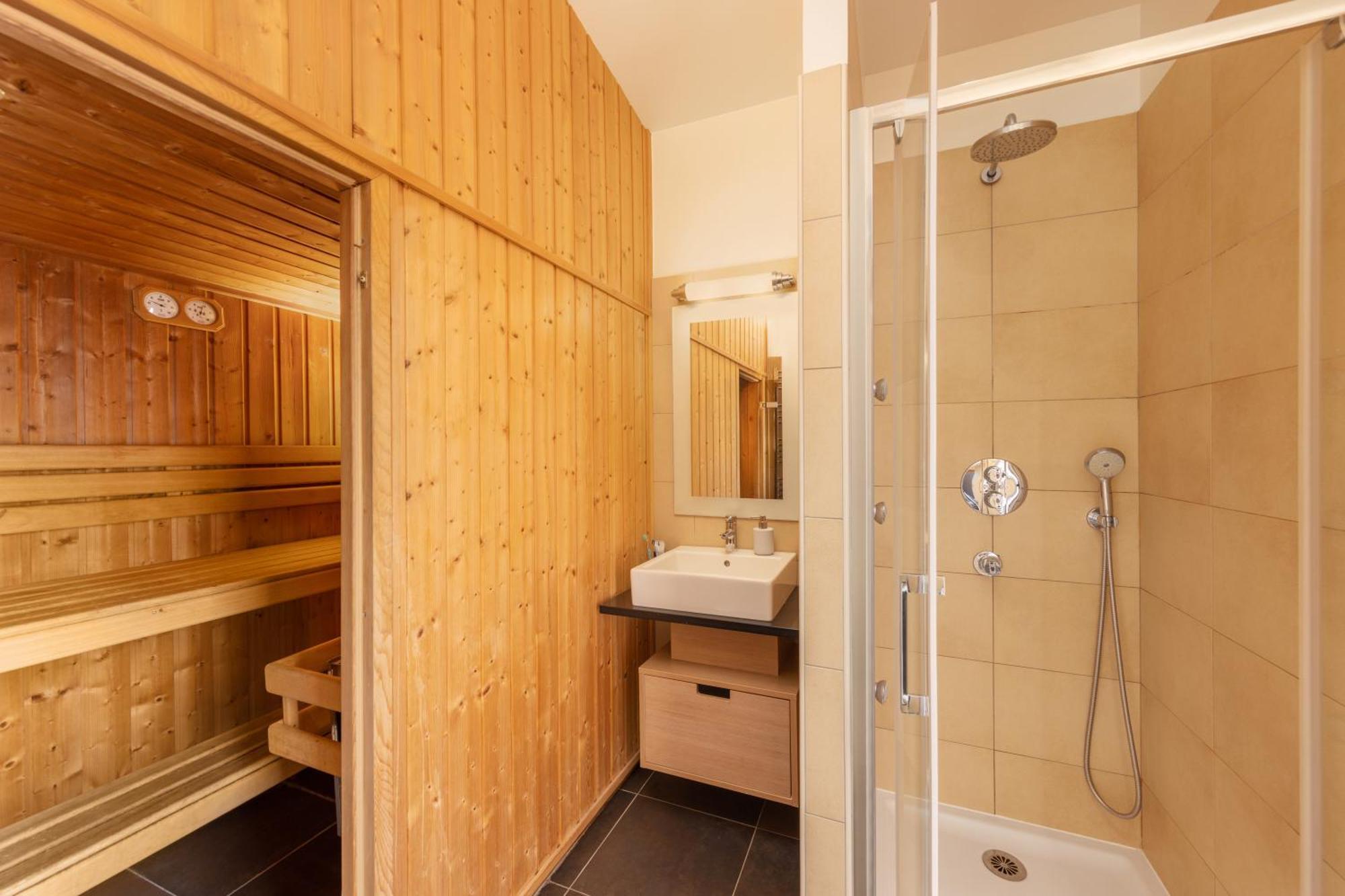 Center Parcs Les Trois Forets アティニー エクステリア 写真